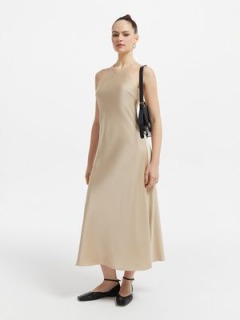 Платье-комбинация с вырезом халтер
